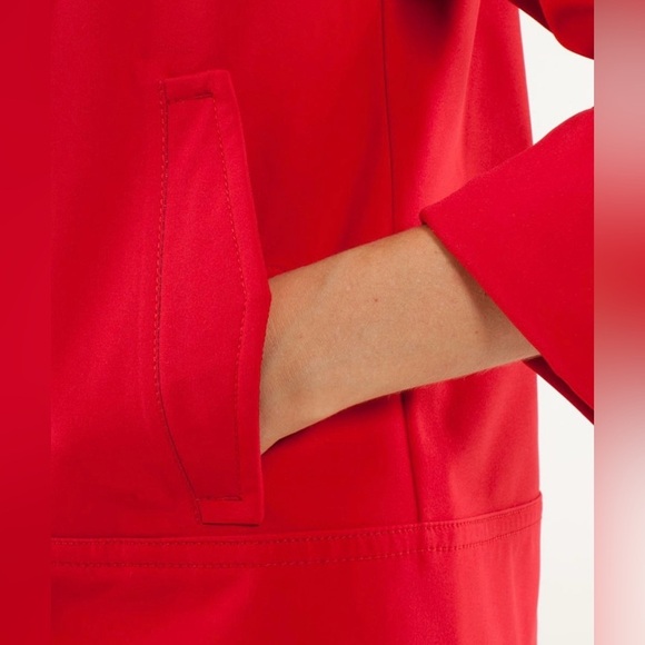 Lululemon Coco Softshell red jacket, Size 8, adjustable sleeves & collar - Picture 6 of 16